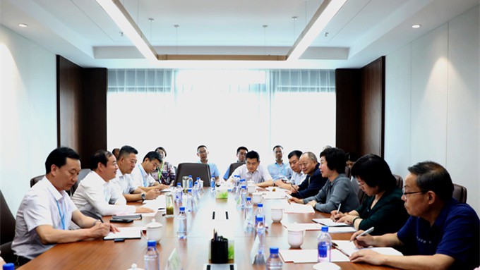 省委組織部副部長、省人社廳廳長周麗寧一行來集團調研指導工作